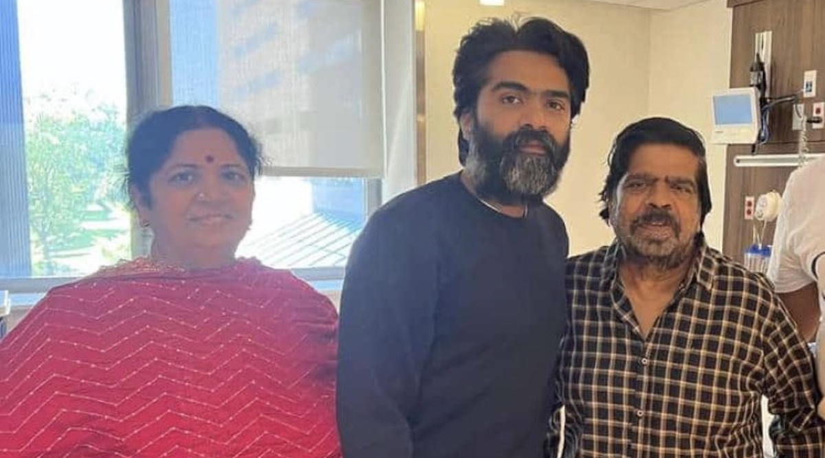 Simbu poses with father T Rajender at a hospital in America, see photo Tamil News