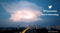 Strange clouds hang over Kyiv; video of dry thunderstorm goes viral