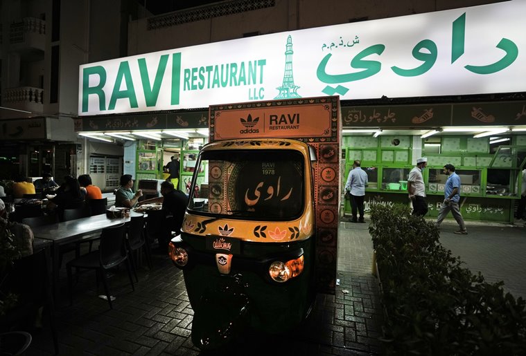 restaurante ravi, restaurante ravi Dubái