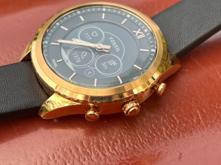 The Fossil Gen 6 Hybrid combines an SpO2 sensor with traditional watch  movements -  News