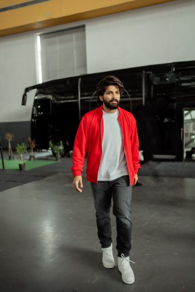 Actor Allu Arjun seen leaving the sets of the ad shoot.