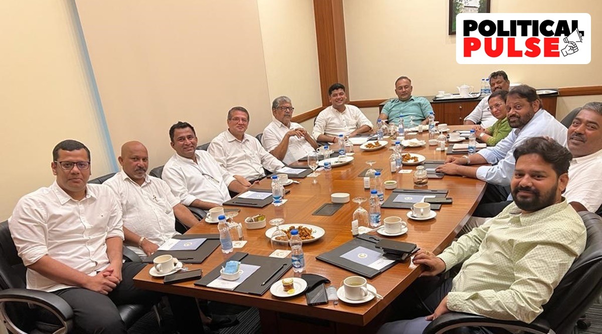 A meeting of Goa Congress leaders. (Photo: Twitter/@dineshgrao)