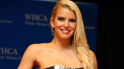 Jessica Simpson Let Daughter, 3, Use Pacifier, Not Wear Life Jacket