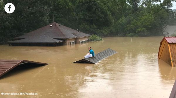 Kentucky floods, USA Kentucky flash floods, Kentucky floods girl saves dog, 17-year-old girl saves pet dog in Kentucky floods, Indian Express