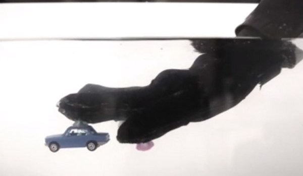 Investigadores crean guante inspirado en pulpo para sujetar objetos bajo el agua