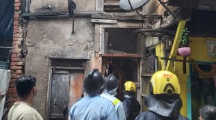 Pune: Six people rescued after part of building collapses