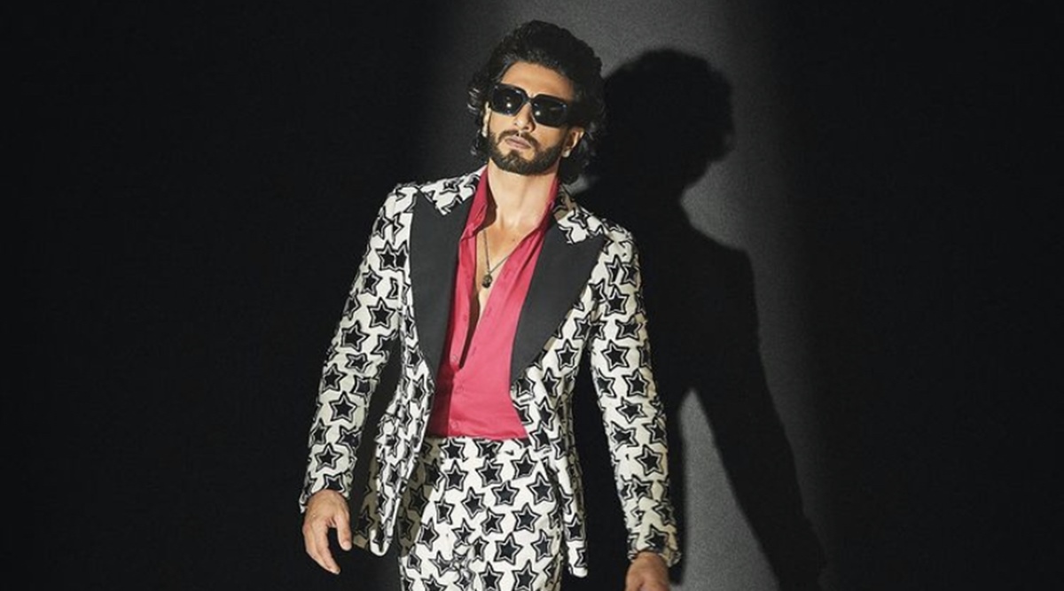 1200px x 667px - From dissing Karan Johar's fashion sense to revealing Akshay Kumar's  dancing obsession, 7 times Ranveer Singh was the shot of espresso Koffee  With Karan needed | Entertainment News,The Indian Express