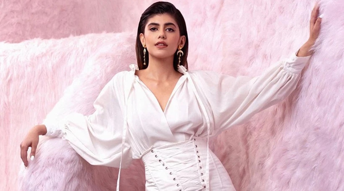 Sanjana Sanghi can effortlessly ace every look; here's proof ...