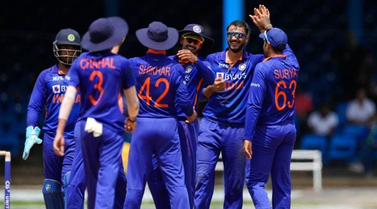 India's Axar Patel celebrates with teammates the dismissal of West Indies' Shamarh Brooksduring the second ODI cricket match at Queen's Park Oval in Port of Spain, Trinidad and Tobago, Sunday, July 24, 2022. (AP Photo/Ricardo Mazalan)