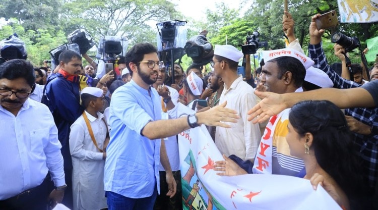 Aaditya Thackerey at the protest site on Sunday. (Photo: Twitter/@AUThackeray)