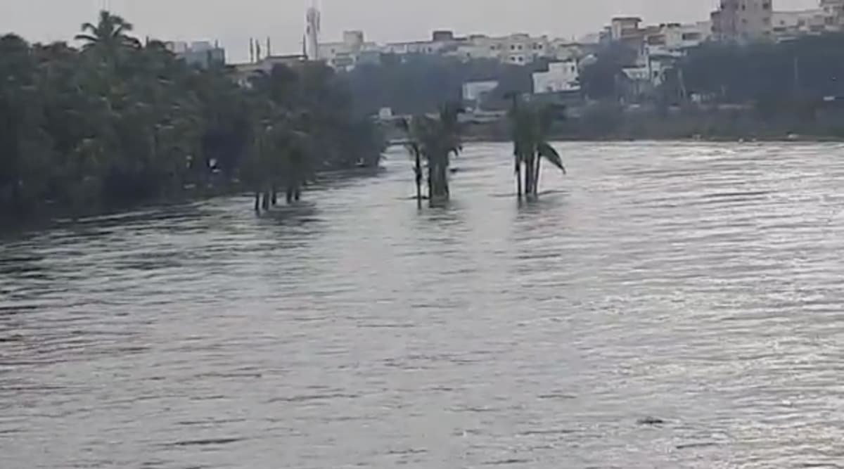 Hyderabad: Musi river in spate, families on its banks being evacuated ...