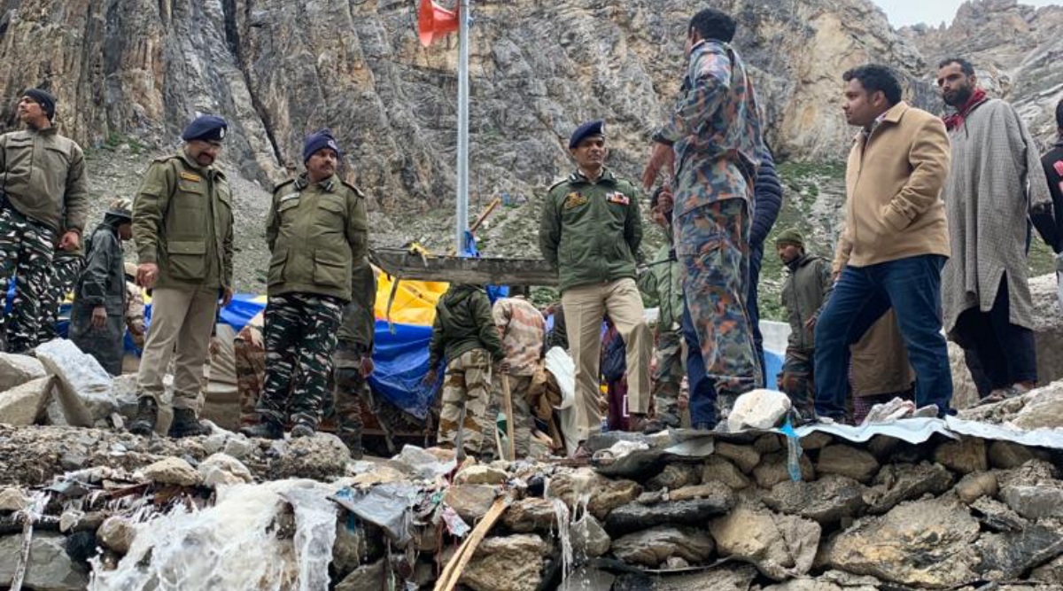 Amarnath cloudburst: Toll rises to 16 yatra temporarily suspended