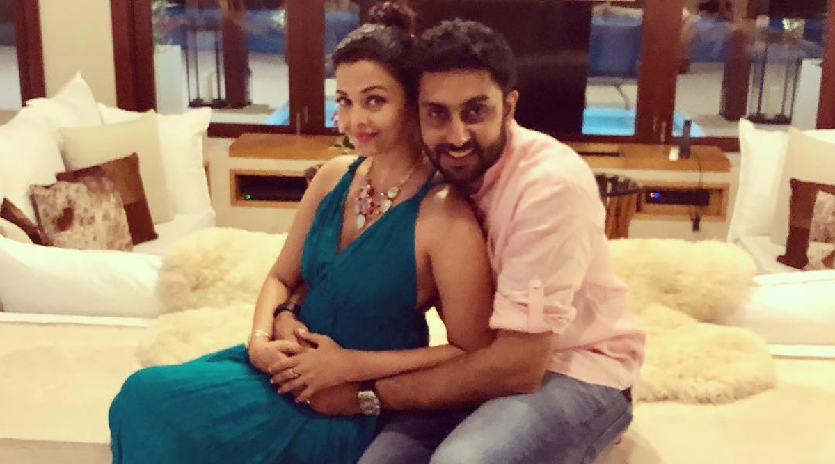 Abhishek Bachchan is 'all heart' for Aishwarya Rai's new look from Ponniyin  Selvan-1 | Entertainment News,The Indian Express