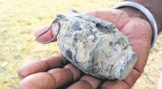 Bomb found near Pune police station, Pune police station, Pune police latest news, Pune, grenade in pune, Pune latest news, Indian Express