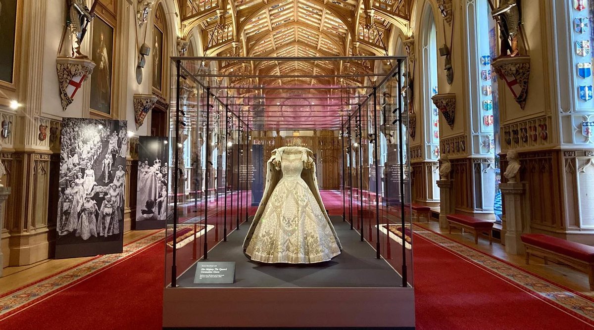 Queen Elizabeth's coronation dress and jewellery goes on display as part of Platinum Jubilee celebrations | Life-style News - The Indian Express Queen Elizabeth's coronation dress and jewellery goes on display as part of Platinum Jubilee celebrations | Life-style News - The Indian Express