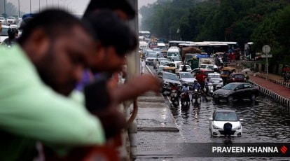 Moderate rain in Pune city today, likely to bring mercury down