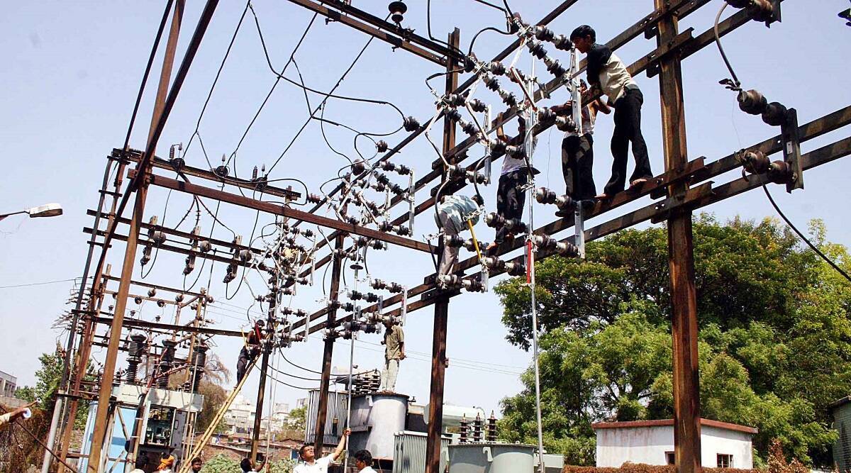 bengaluru-bescom-consumers-complain-of-technical-glitch-in-making