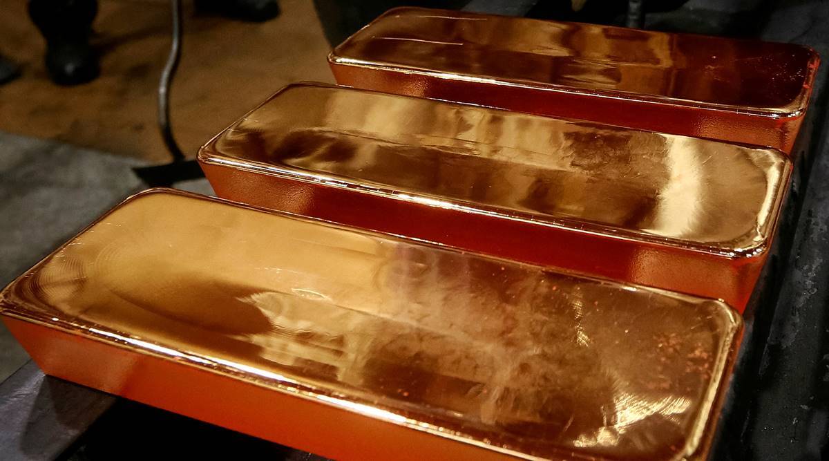 India Gold Trades at Record $200+ Discount to Global Prices After Import Duty Increase