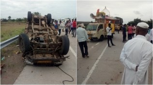 Maharashtra: Pick-up truck loses control, hits 17 Warkaris in Sangli district
