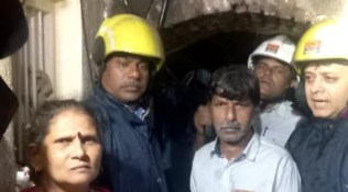 pune building collapse