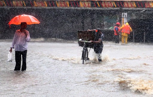 Rains Continue To Lash Mumbai; Citizens Complain Of Flooded Roads ...