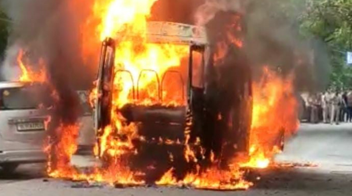 Tempo ferrying students home catches fire in Delhi's Rohini ...