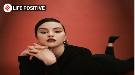 Selena encourages her followers to not limit themselves based on the expectations of others, but rather to concentrate on the love that is abundant in our world. ( Photo Source : @selenagomez via IG )