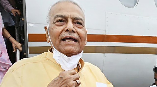 The presidential candidate for the opposition also welcomed the statement of the Chief Justice of India that the judiciary is answerable only to the Constitution.
(PTI)