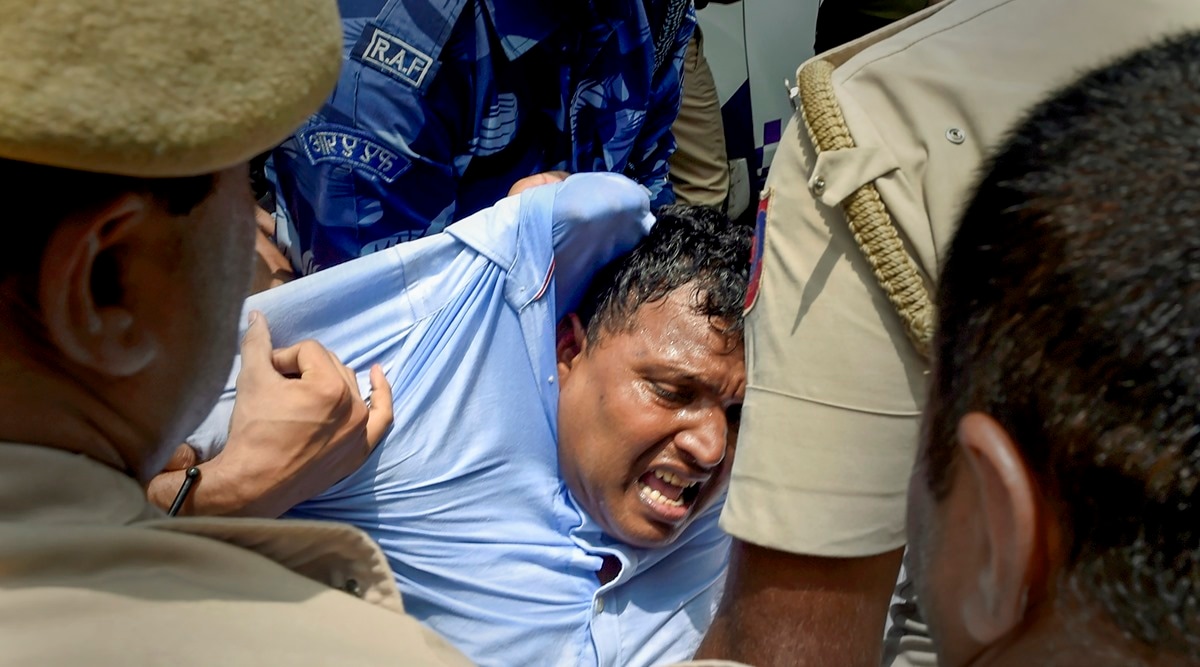 Delhi Police To Take Disciplinary Action Against Cops Who Manhandled Delhi Police To Take Disciplinary Action Against Cops Who Manhandled