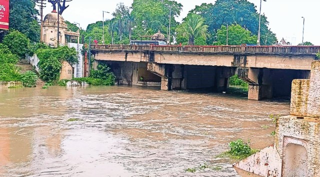 Rain abates in Vadodara as city remains on alert | Baroda News - The ...