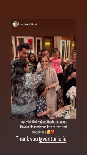 Salma Khan and Helen sing for Arpita Khan as she cuts her birthday cake, fans miss Salman Khan as family parties together