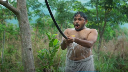 Palthu Janwar trailer