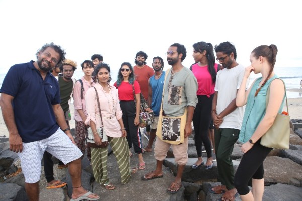Dushara and Kalidas Jayaram in Natchathiram Nagargiradhu