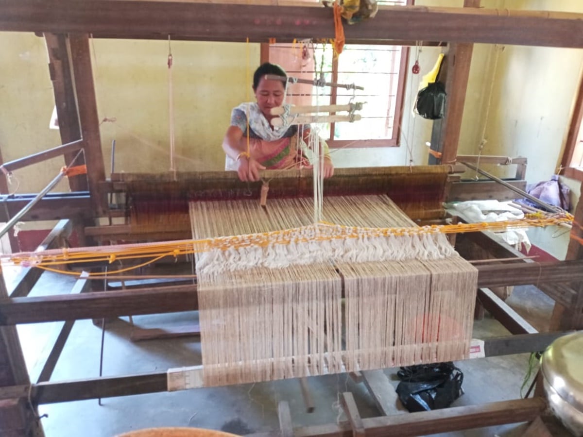 National Handloom Day 2022: How Self-help Groups Sustain Indian ...