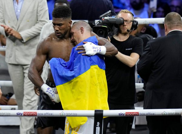 Anthony Joshua and Oleksandr Usyk