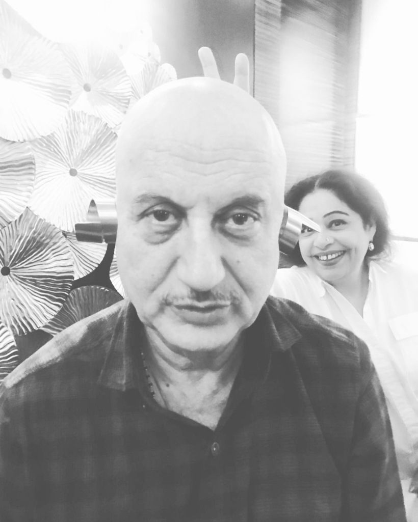 foto del matrimonio di anupam kher