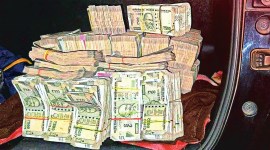 Hemant Soren, Hemant Soren govt, West Bengal, West Bengal Police, Jharkhand, Jharkhand Congress, Jharkhand Congress MLAs suspended, Jharkhand Congress MLAs held, Indian Express, India news, current affairs, Indian Express News Service, Express News Service, Express News, Indian Express India News