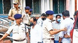 West Bengal, West Bengal Police, Jharkhand, Jharkhand Congress, Jharkhand Congress MLAs suspended, Jharkhand Congress MLAs held, Indian Express, India news, current affairs, Indian Express News Service, Express News Service, Express News, Indian Express India News