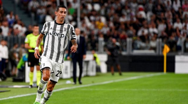 Juventus' Angel Di Maria in action during the Italian serie A soccer match between Juventus and Sassuolo at the Juventus Stadium, Turin, Italy, Monday, Aug. 15, 2022. (Marco Alpozzi/LaPresse via AP)