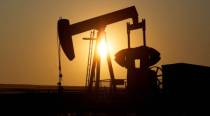Oil prices turn more volatile as investors exit the market