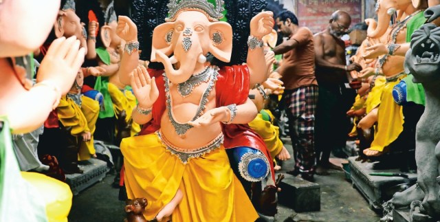 Durga Puja Celebrations: With grant hike, organisers hope to get back ...