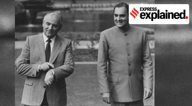 Mikhail Gorbachev and Rajiv Gandhi at Rashtrapati Bhavan. (S Paul/Archive)