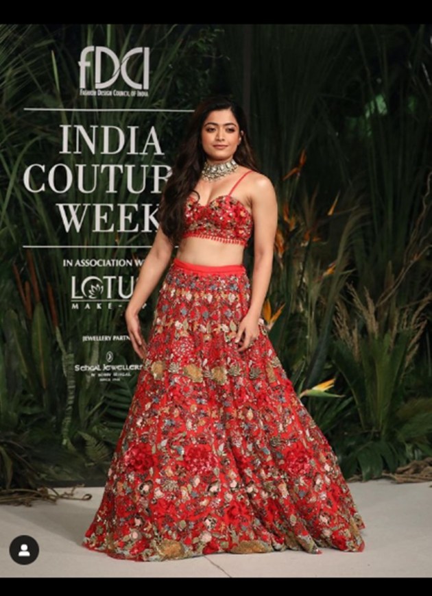 Fashion Design Council (FDCI), India Couture Week 2022, India Couture Week photos, showstoppers India Couture Week, celebs at India Couture Week, India Couture Week 2022 showstoppers, Bollywood celebs India Couture Week 2022, celeb fashion, fashion designers, fashion collection at India Couture Week, indian express news