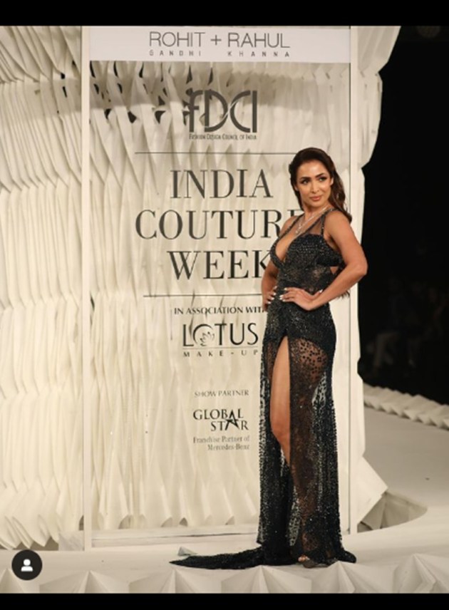 Fashion Design Council (FDCI), India Couture Week 2022, India Couture Week photos, showstoppers India Couture Week, celebs at India Couture Week, India Couture Week 2022 showstoppers, Bollywood celebs India Couture Week 2022, celeb fashion, fashion designers, fashion collection at India Couture Week, indian express news