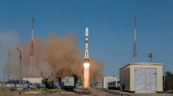 Russian rocket launching with iranian satellite