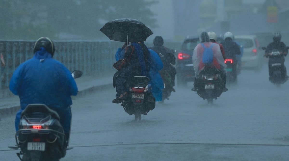Kerala Rains Highlights: Red alert in 10 districts; Holiday for ...