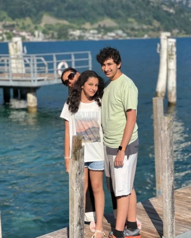 Namrata Shirodkar with kids
