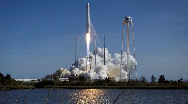 Resumen semanal de noticias espaciales: problemas de vuelo inaugural de SSLV a SpaceX que reemplaza a Rusia