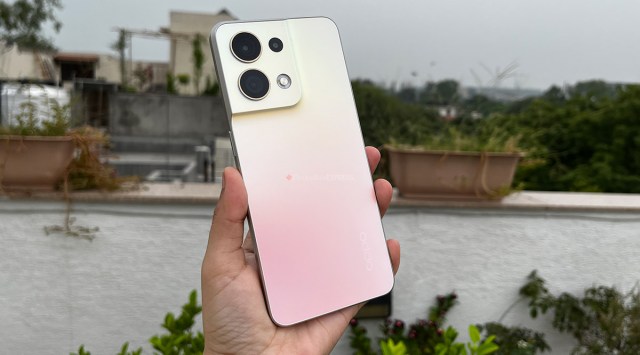 Oppo Reno8 review, Oppo Reno8 photos, Oppo Reno8 Price