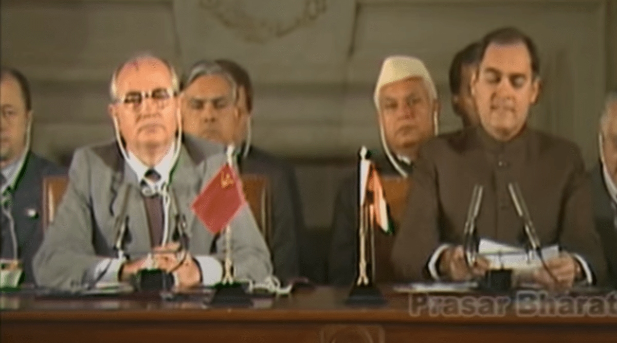 Gorbachev first visited India along with an elaborate 110-member delegation in 1986, when Rajiv Gandhi was Prime Minister. (Screengrab: Prasar Bharati archives)